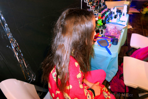 Silky And Straightened! Kids Hairstyle On Party Guest! Silky And Straightened! Kids Hairstyle On Party Guest!