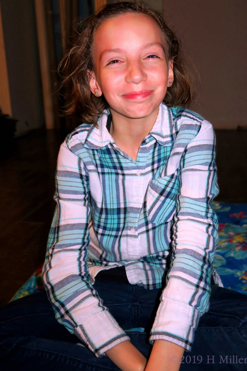 Sinking In The Relaxation Of The Spa! Party Guest Poses! Sinking In The Relaxation Of The Spa! Party Guest Poses!