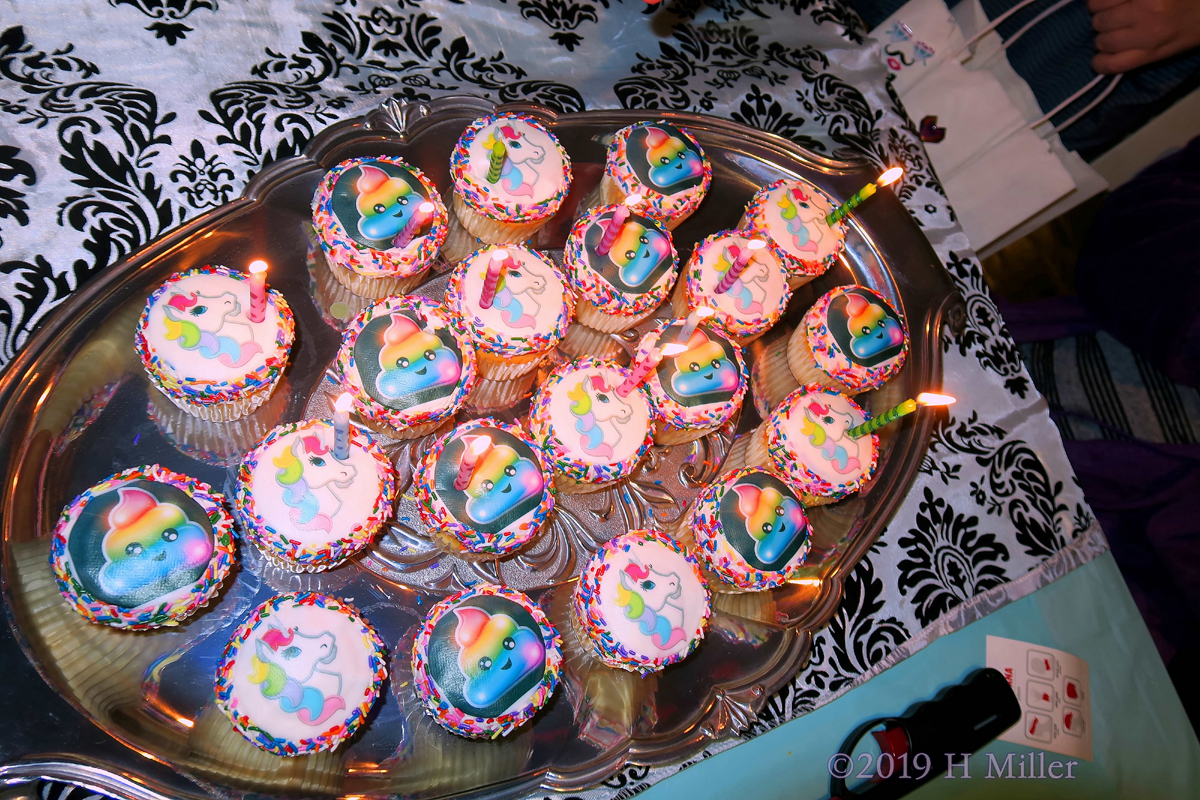 Crazy For Cupcakes! Birthday Cupcakes For The Kids Spa! 1