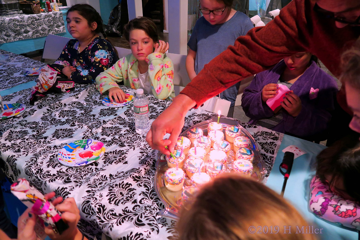 Spa Party For Kids Simmers Down By Candlelight To Sing Happy Birthday To The Birthday Girl! 1
