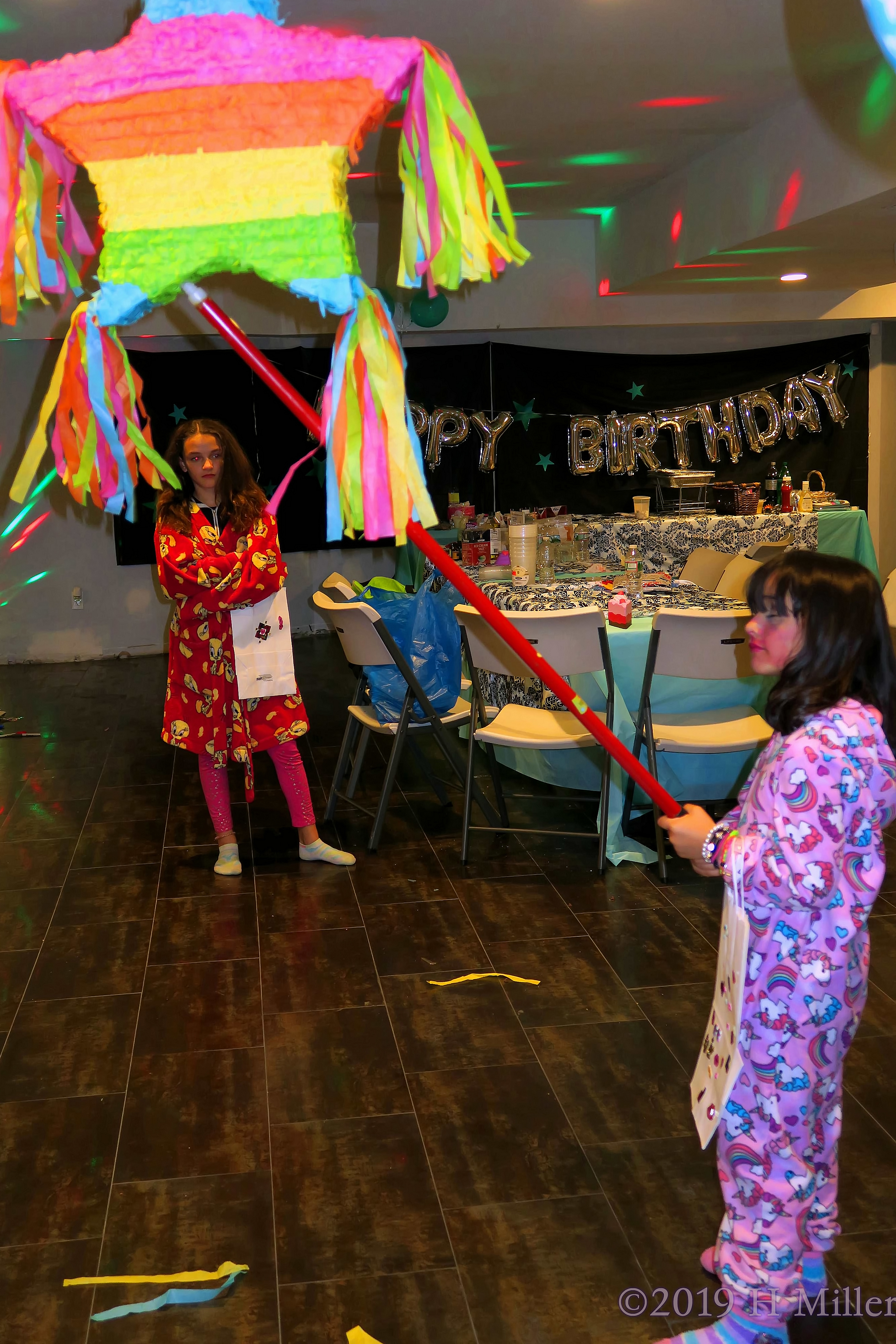 Gimme The Candy! Pinata Fun At The Kids Spa Party! 