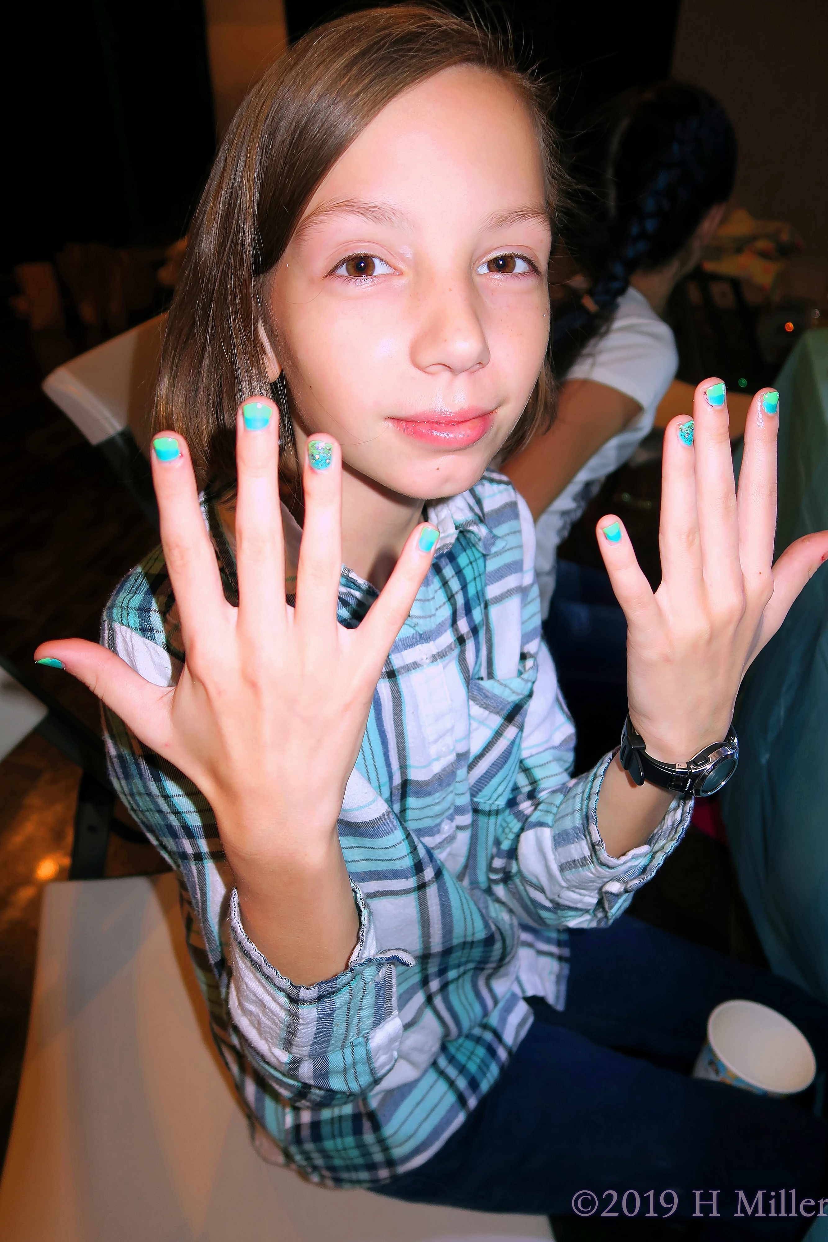 Giving It Up To Glitter! Party Guest Shows Off Kids Mani! 