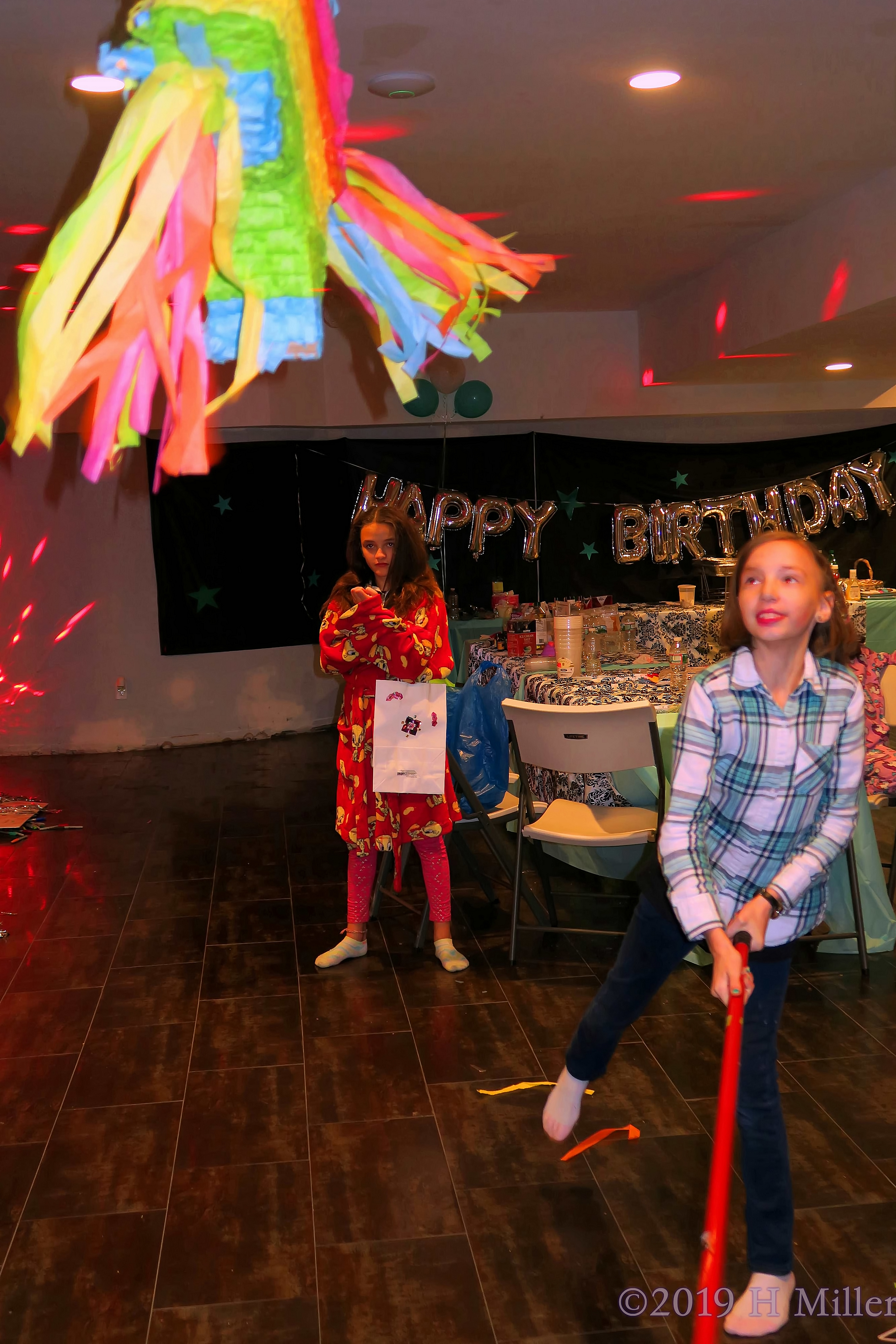 Seeing Stars And Flashing Lights On The Ceiling! Pinata Fun At The Kids Party! 