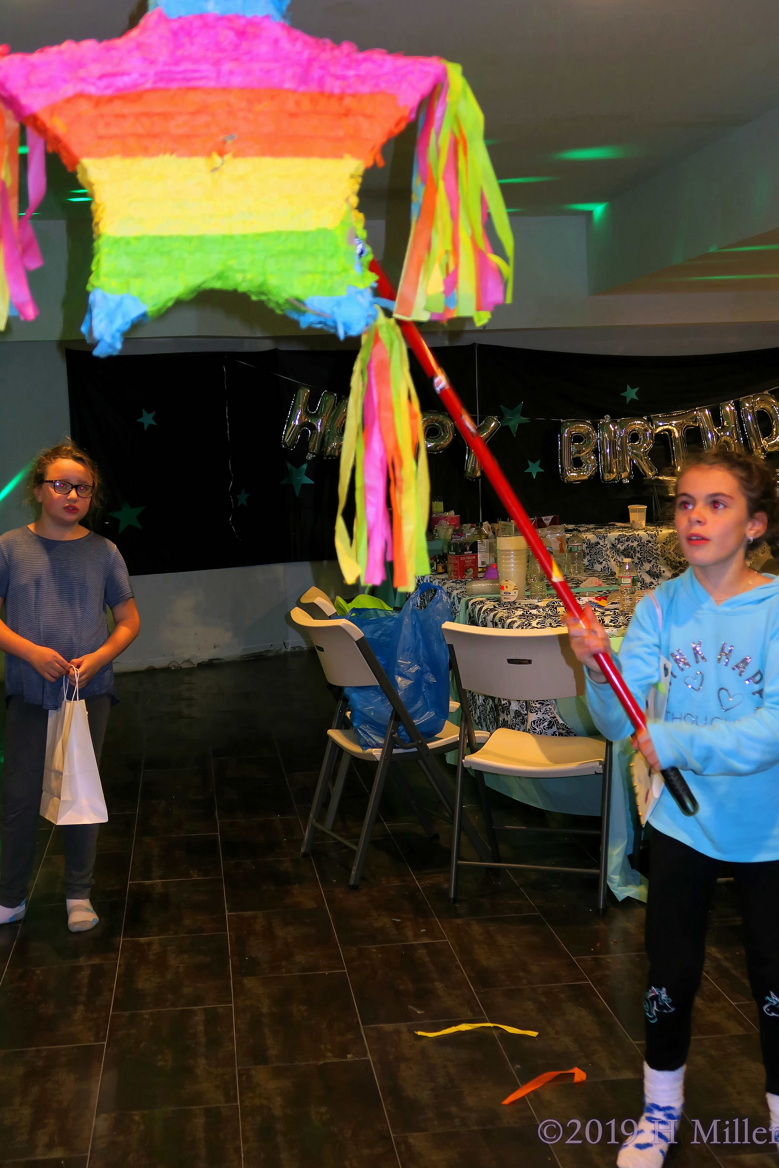 Sticking The Stickler! Kids Pinata Fun At The Kids Spa Party! 4