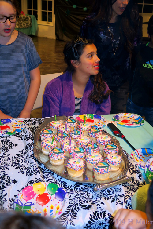 Birthday Girl Blessings! Birthday Cupcakes At The Kids Spa Party! 