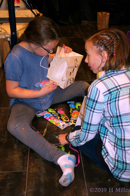 Collecting Crafts! Goodies Go Into Goodie Bags From Pinata At The Spa Party! 