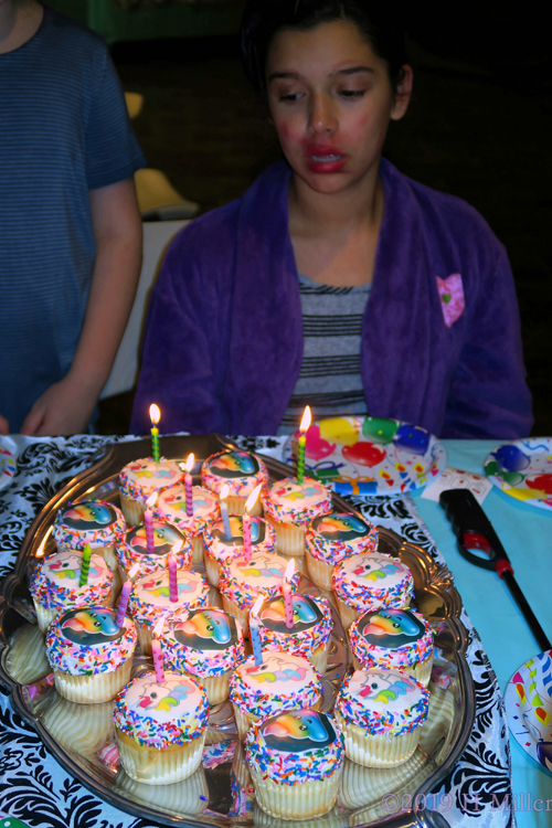 Cupcake Celebrating! Kids Spa Party Sings To The Birthday Girl At Spa Kids Party! Cupcake Celebrating! Kids Spa Party Sings To The Birthday Girl At Spa Kids Party!