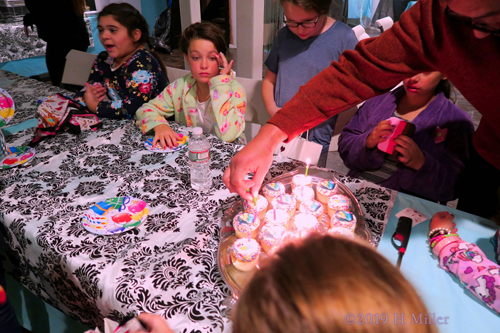 Gathering The Group! Group Photo Around Party Table At The Spa For Kids! Gathering The Group! Group Photo Around Party Table At The Spa For Kids!