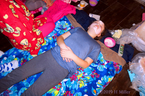 Joyful Dreaming! Kids Facial On Spa Party Guest! Joyful Dreaming! Kids Facial On Spa Party Guest!