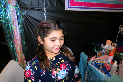 Picking From The Palette! Hair Chalk Kids Hairstyle At The Spa Party Picking From The Palette! Hair Chalk Kids Hairstyle At The Spa Party