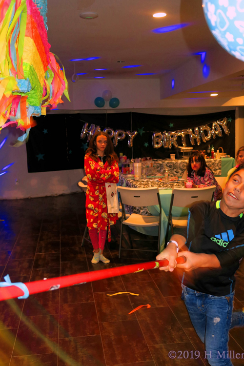 Pushing For Candy! Pinata Practice At The Kids Spa Party! Pushing For Candy! Pinata Practice At The Kids Spa Party!