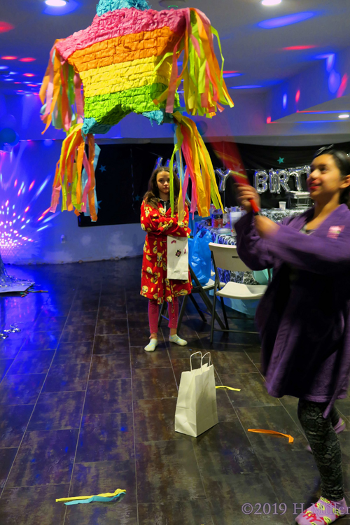 Steady As She Goes! Pinata Fun At The Kids Spa! Steady As She Goes! Pinata Fun At The Kids Spa!