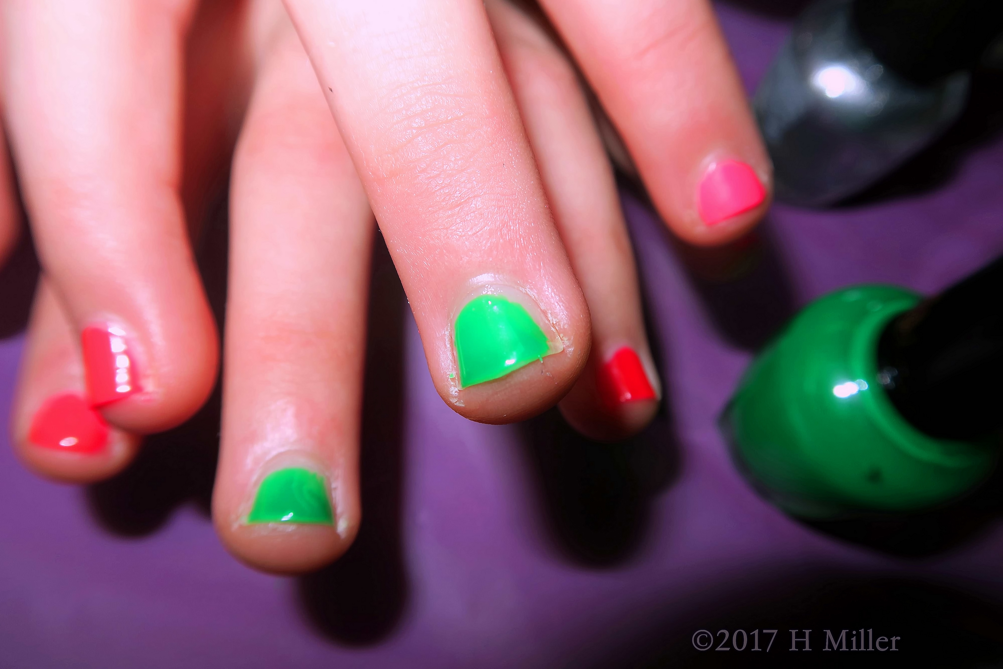 Stylish Green And Red Kids Mani. 