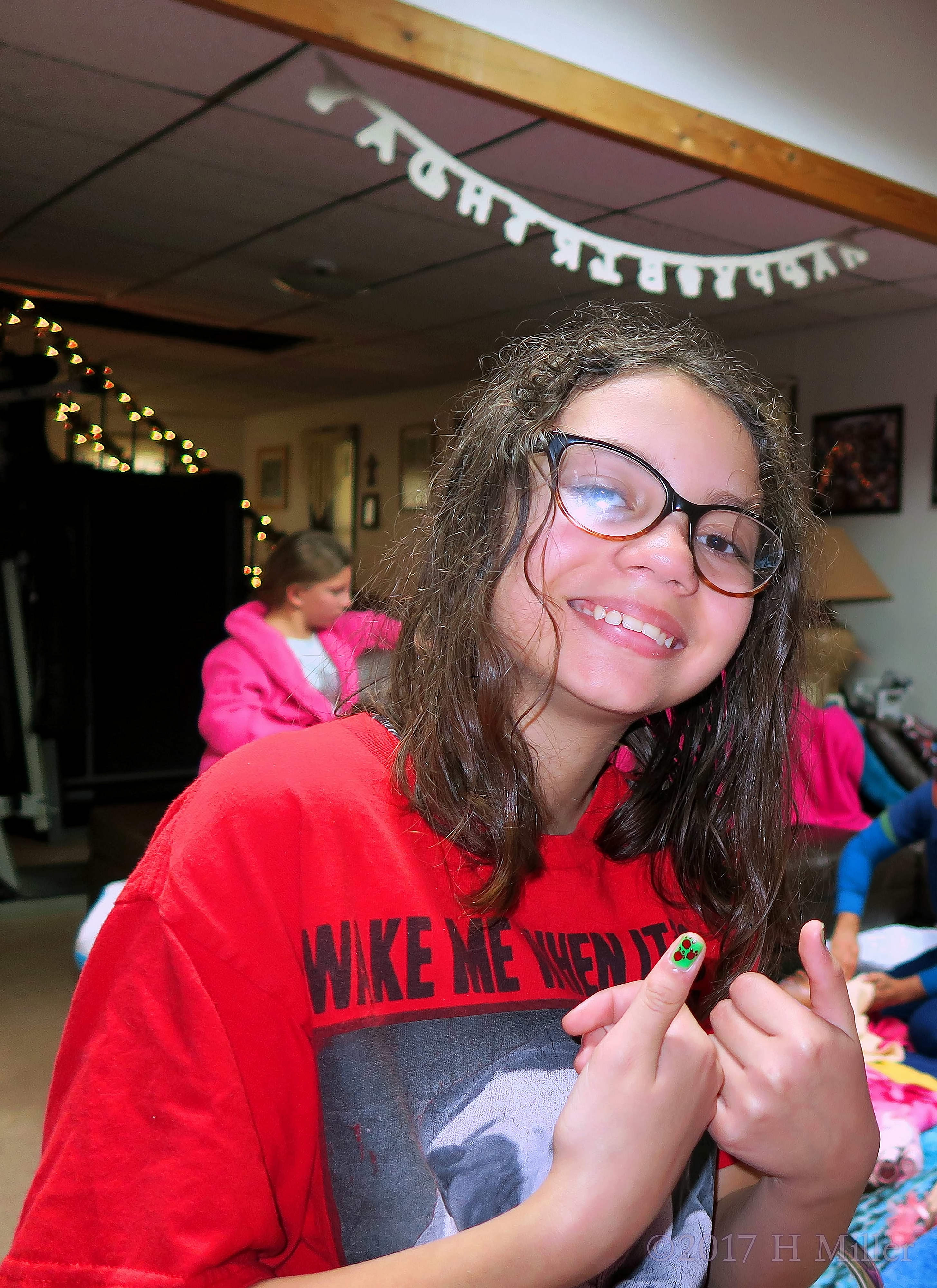 This Cute Checkerboard Nail Art Kids Manicure Looks Great This Cute Checkerboard Nail Art Kids Manicure Looks Great