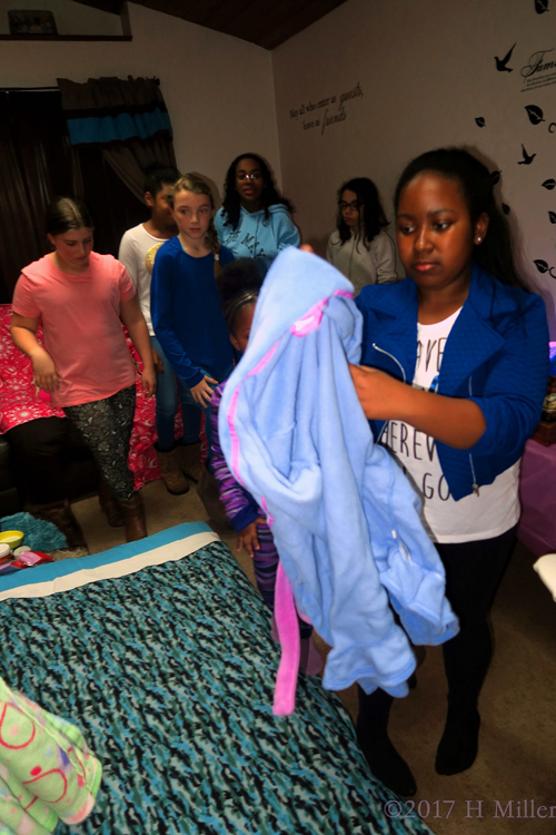 Birthday Girl And Friends At The Kids Spa Party Birthday Girl And Friends At The Kids Spa Party