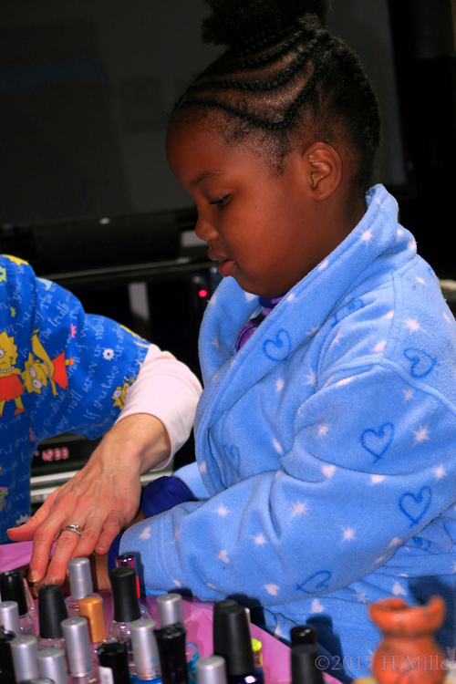Getting Her Girls Manicure Spa Treatment Getting Her Girls Manicure Spa Treatment