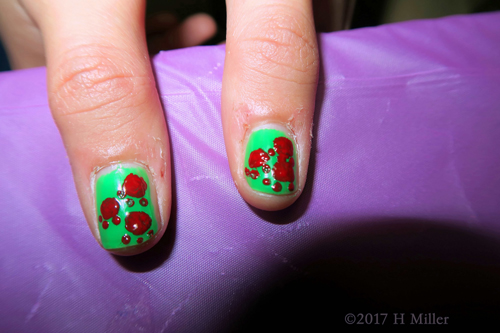 Red Dog Paws Nail Design On A Green Base, It's Cool! Red Dog Paws Nail Design On A Green Base, It's Cool!