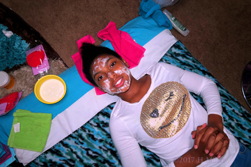 Taking The Most Relaxation Time For The Kids Facial Treatment Taking The Most Relaxation Time For The Kids Facial Treatment