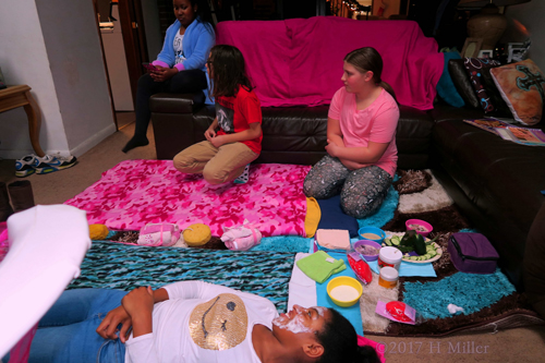 These Girls Are Ready For Their Kids Facials! These Girls Are Ready For Their Kids Facials!