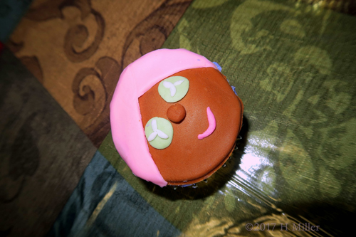 Say Hello To The Facial Mask Cupcake, It's Soo Cute