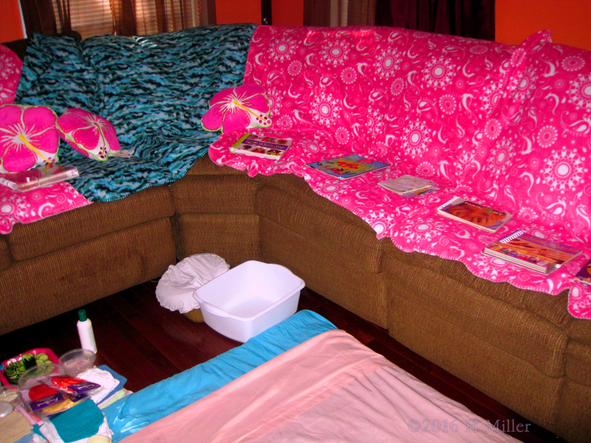 Bright Pink And Blue Spa Couch Set Up For The Spa Party