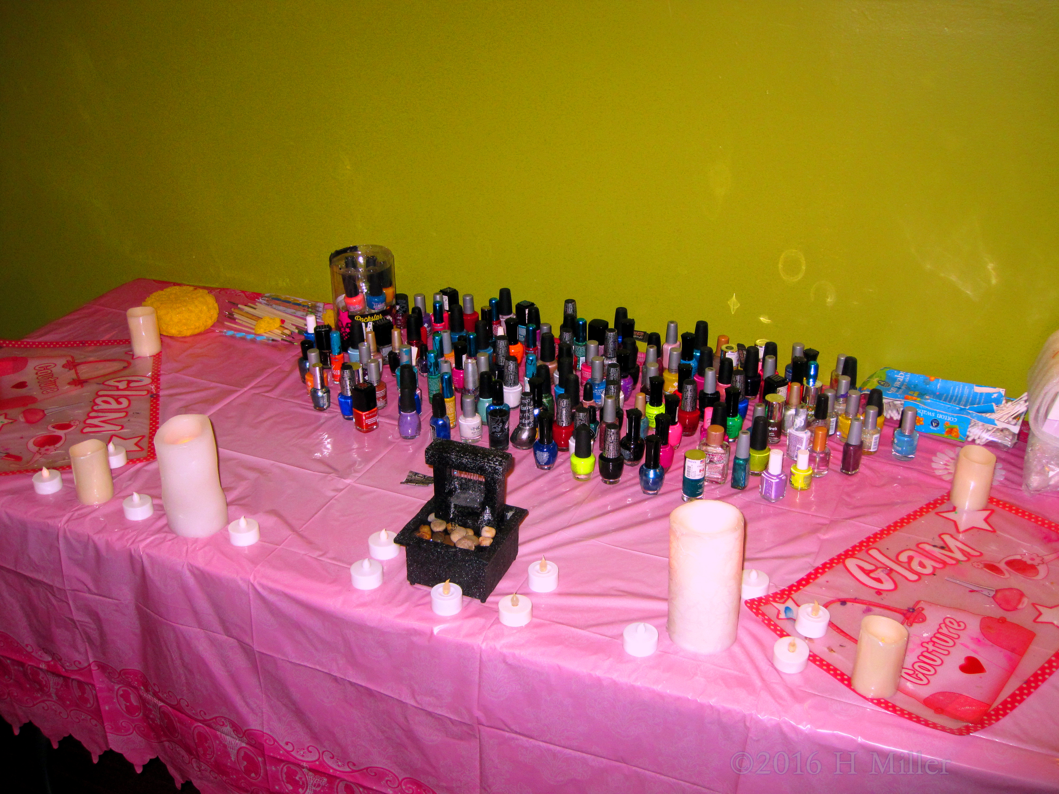Nail Polish Glam On Pink Nail Spa Station Table Nail Polish Glam On Pink Nail Spa Station Table