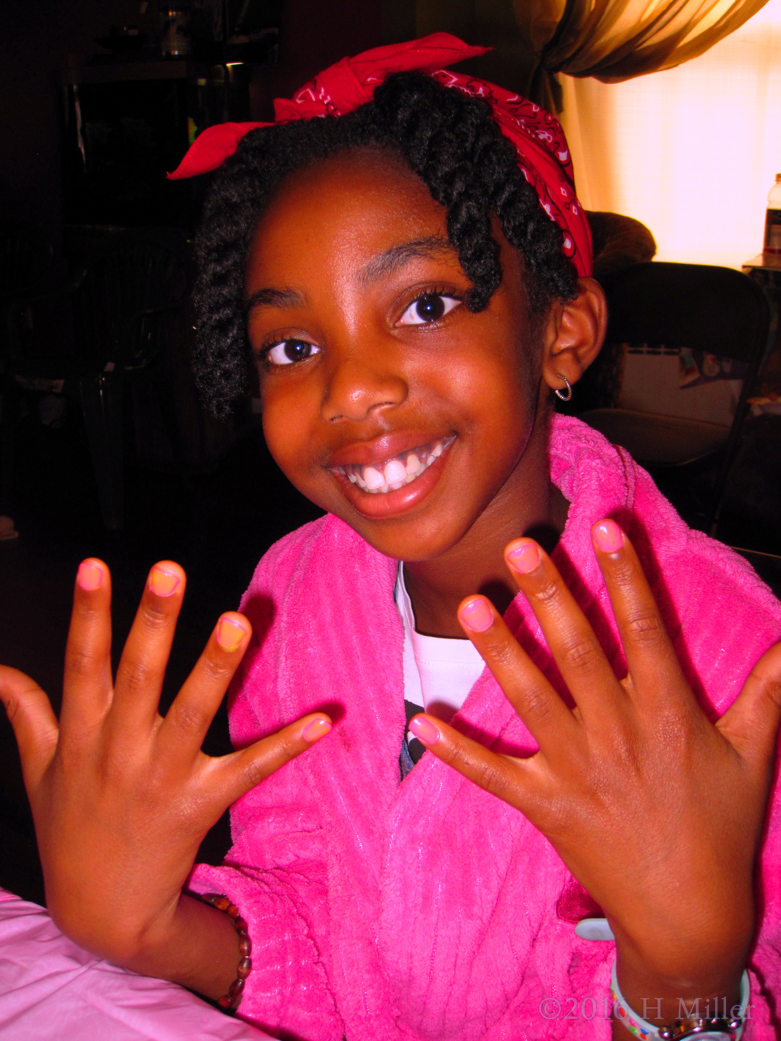 Neon Pink Mini Mani With Hot Pink Spa Robe Neon Pink Mini Mani With Hot Pink Spa Robe