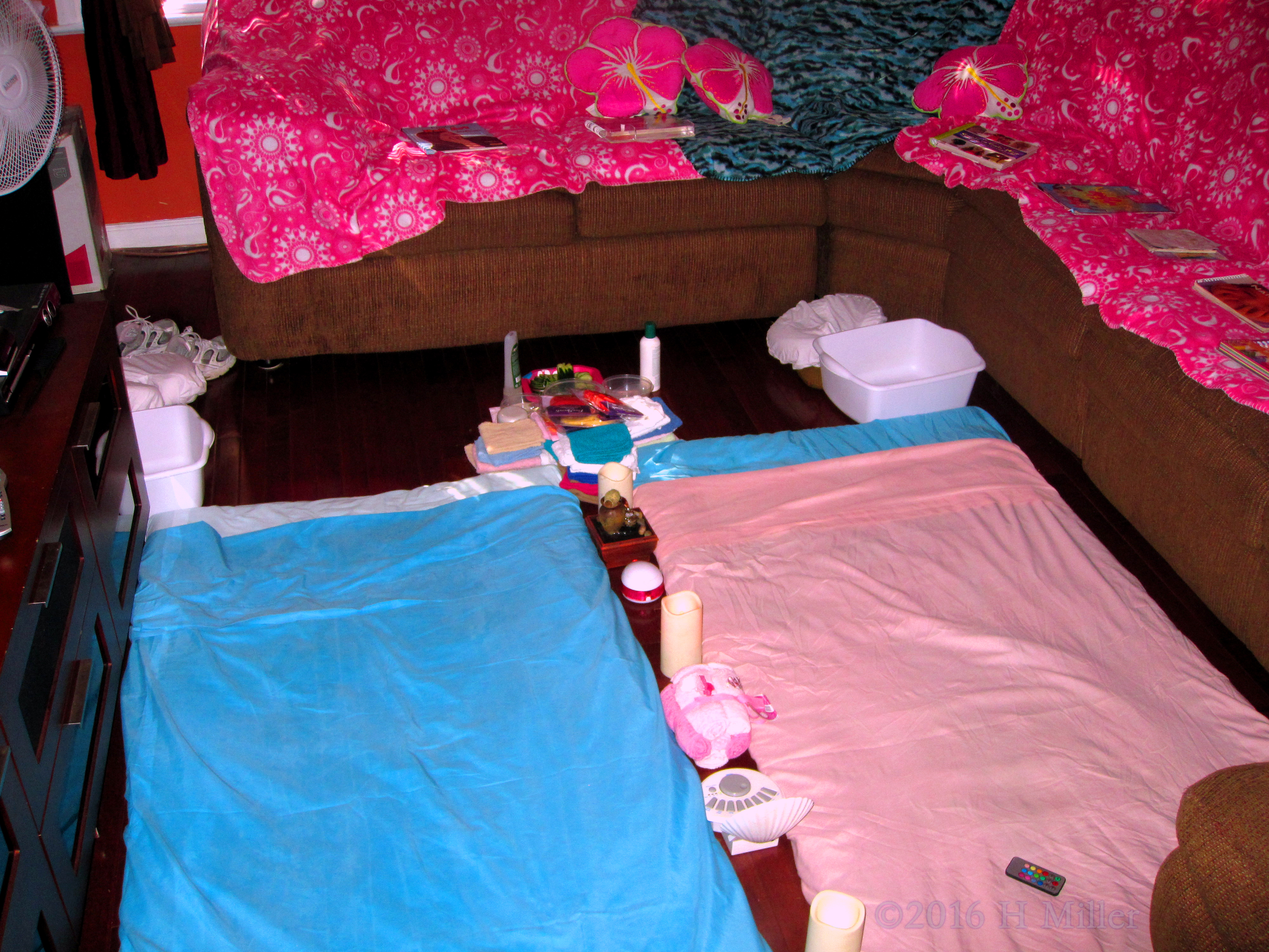 Pink And Blue Kids Facial And Massage Area Set Up