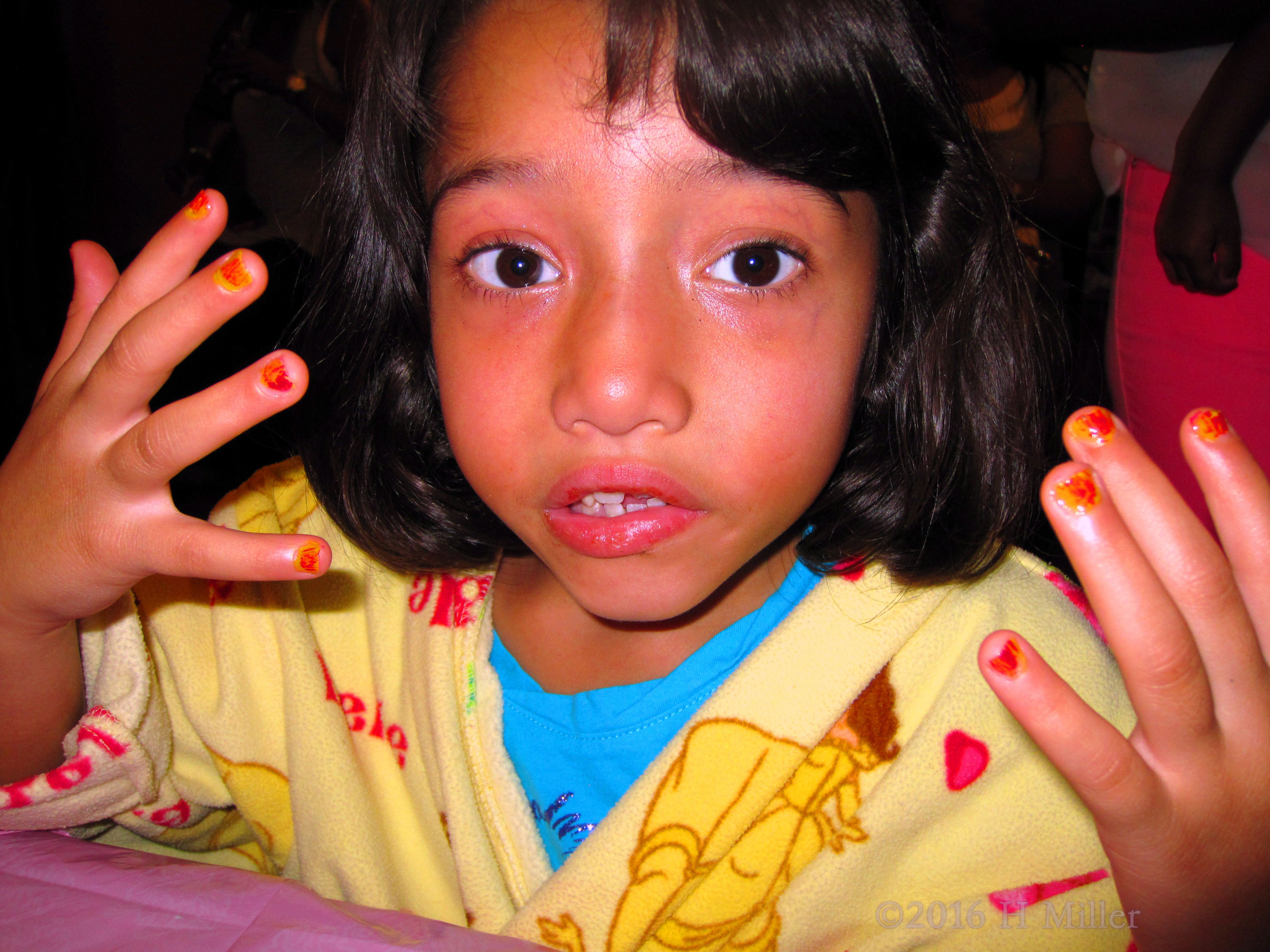 Yellow Belle Spa Robe With Sparkle Kids Mini Mani Yellow Belle Spa Robe With Sparkle Kids Mini Mani