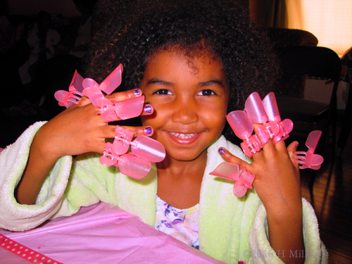 Pink Nail Protectors With Purple Glittery Kids Manicure! Pink Nail Protectors With Purple Glittery Kids Manicure!