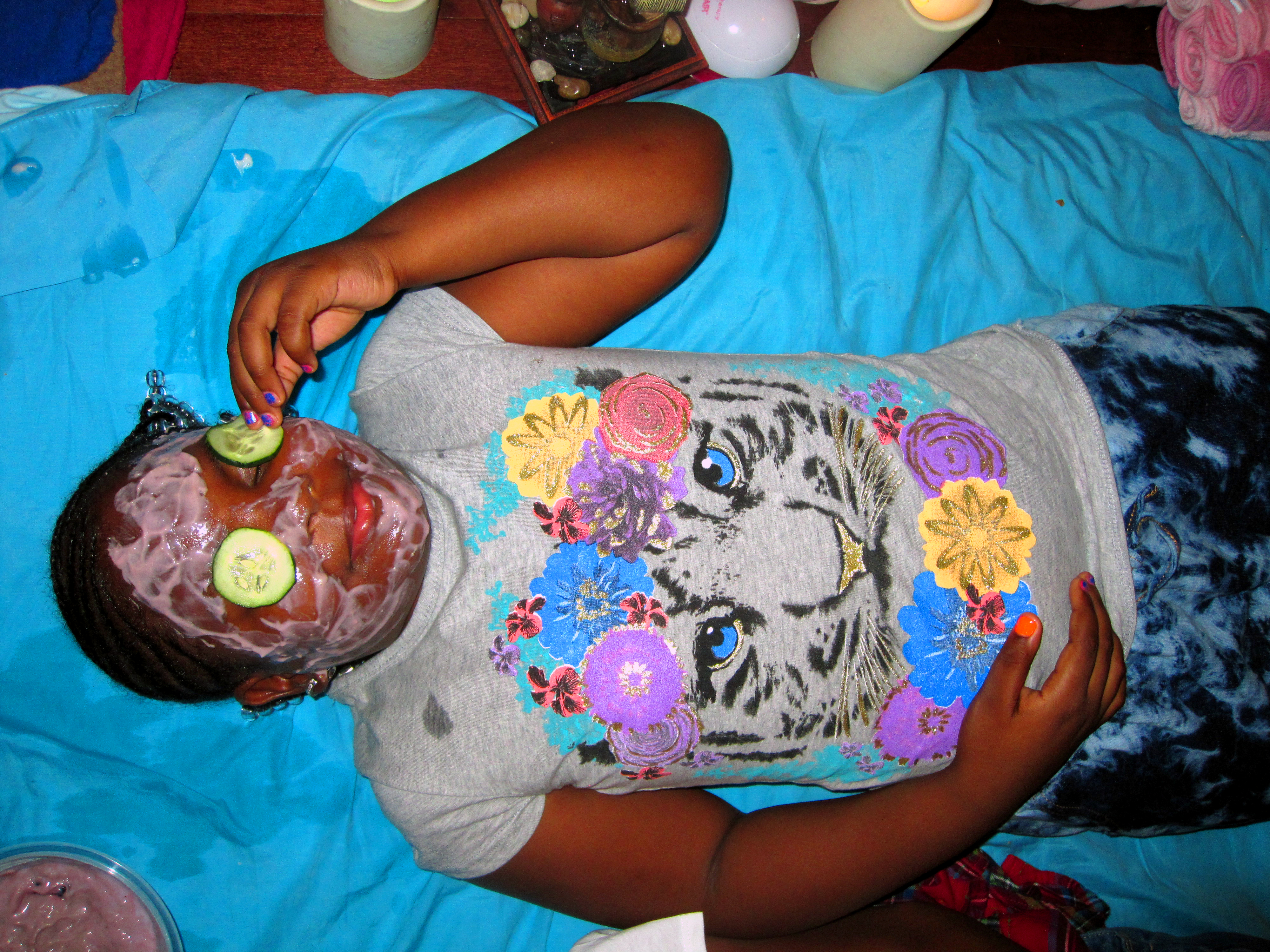 Removing The Cukes During Her Facial For Girls Removing The Cukes During Her Facial For Girls