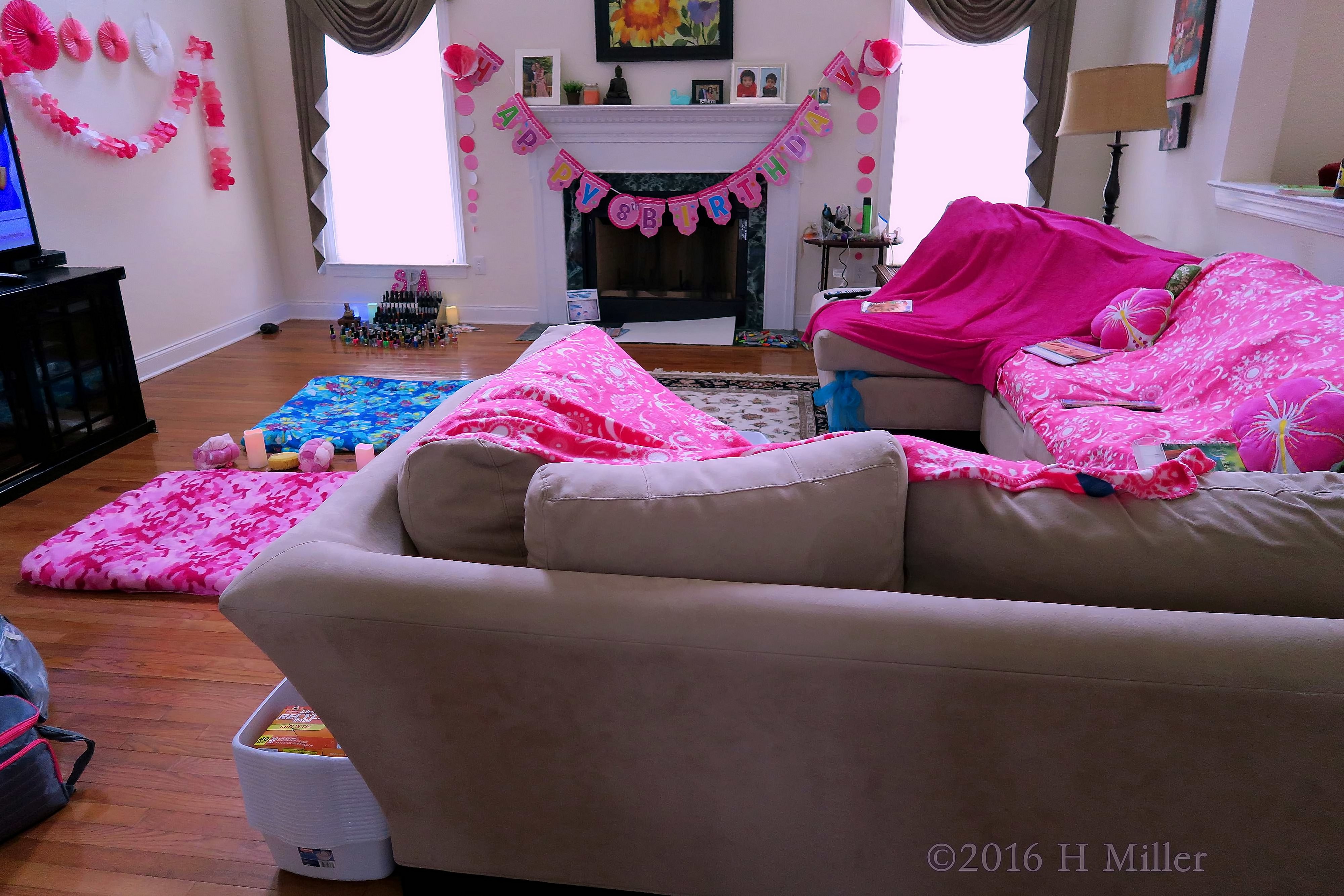 Her House Has Been Transformed Into A Kids Spa! Her House Has Been Transformed Into A Kids Spa!