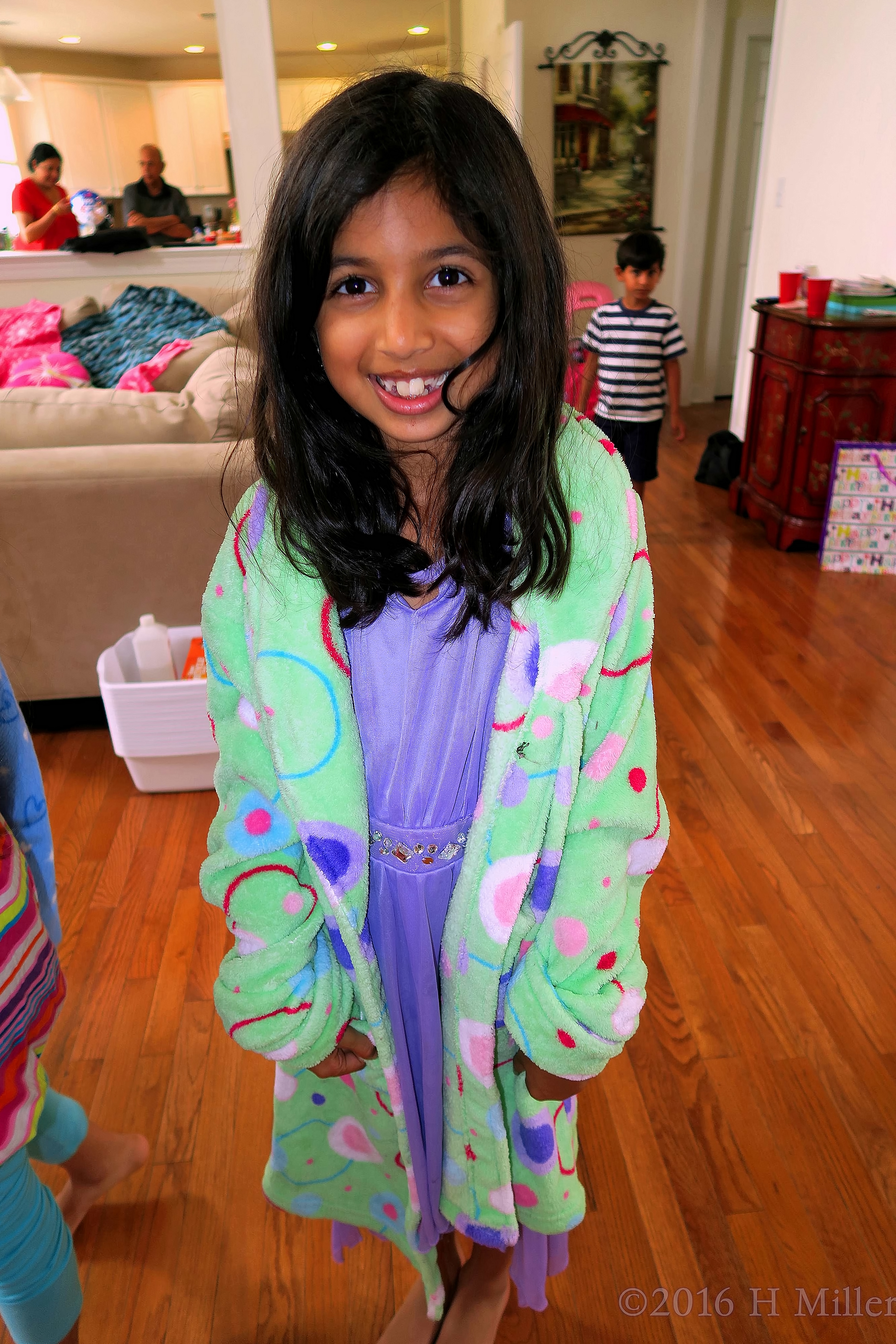 She Loves Her Spa Robe And Party She Loves Her Spa Robe And Party