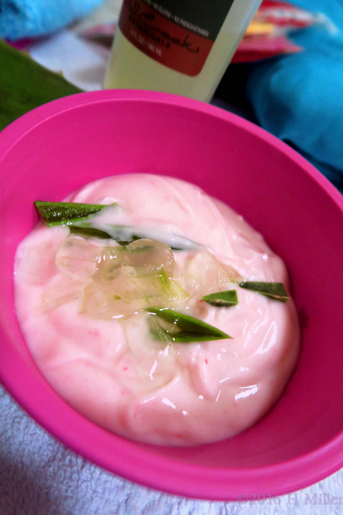 Homemade Kids Strawberry Masque. Homemade Kids Strawberry Masque.