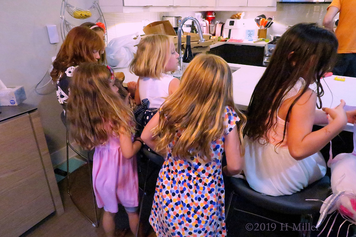 Arielle and Juju's 7th Kids Spa Party 