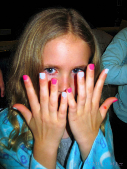 Showing Her Cool New Mani With A Cool Pose.