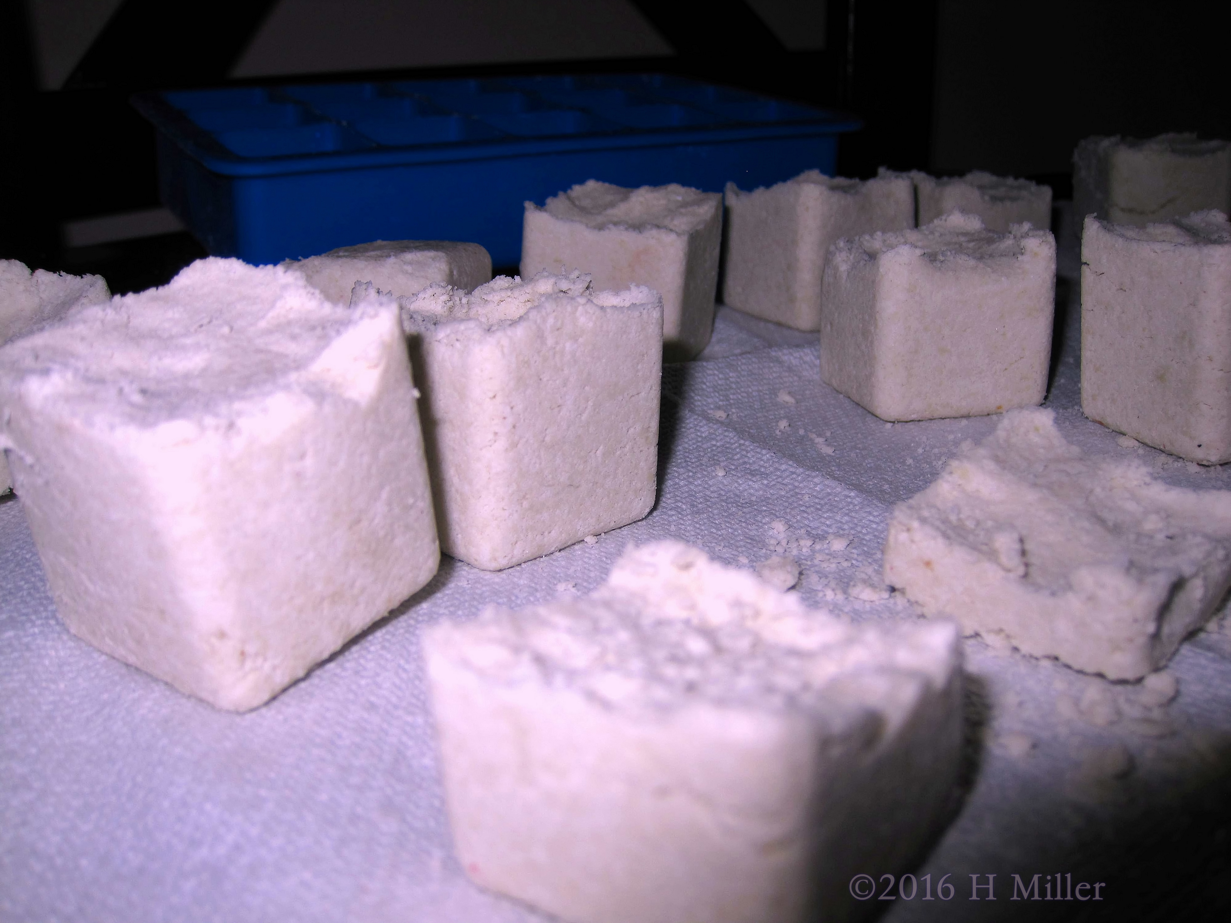 The Bath Bombs Came Out Great Thanks To The Amazing Help Of Ashley's Sister! The Bath Bombs Came Out Great Thanks To The Amazing Help Of Ashley's Sister!