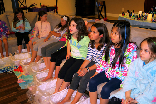 Mini Pedi Foot Soak. Mini Pedi Foot Soak.