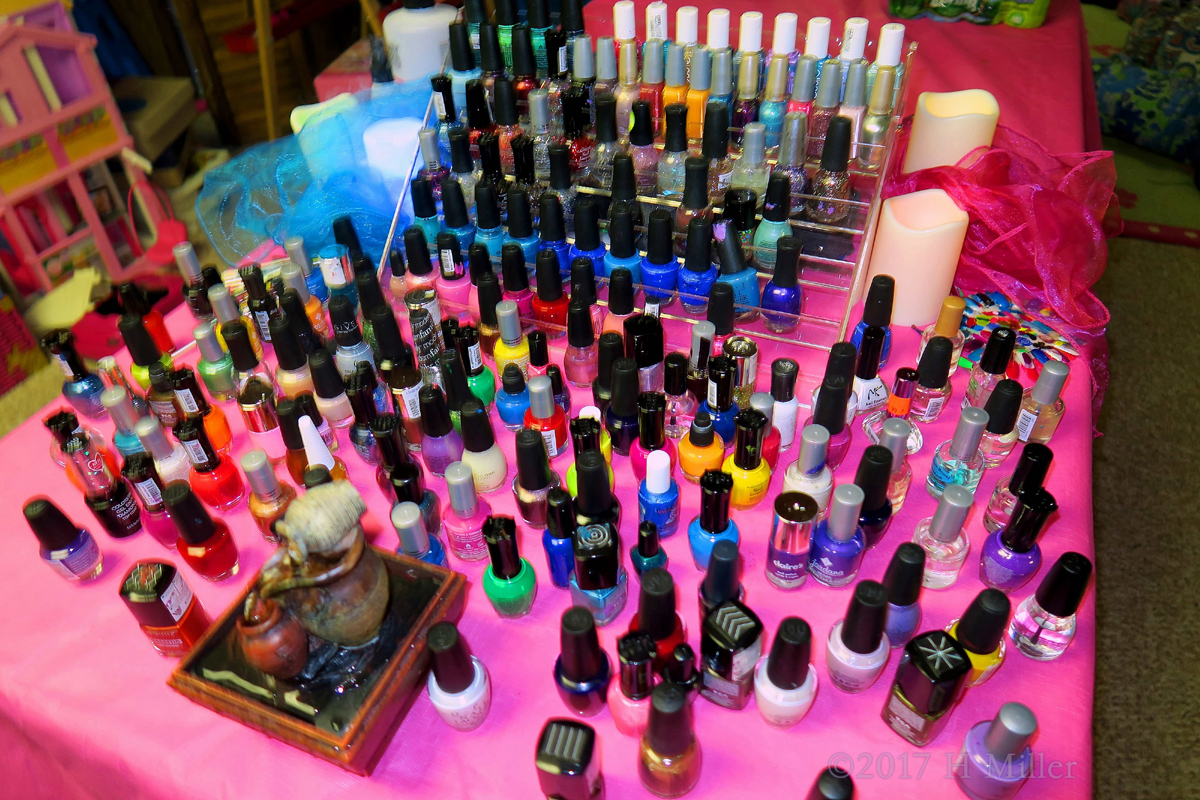 So Many Colors Of Nail Polish To Choose From!
