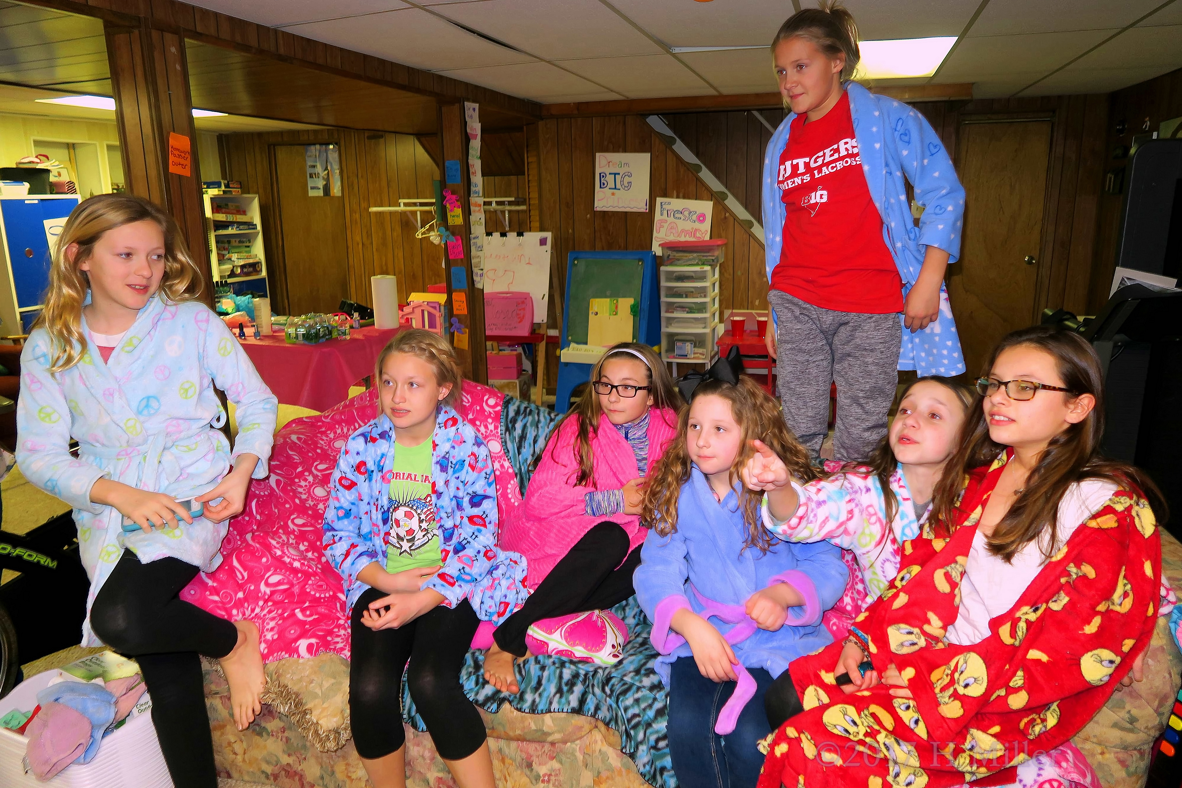 Listening While We Describe The Available Services And Activities At The Spa Party For Girls. Listening While We Describe The Available Services And Activities At The Spa Party For Girls.