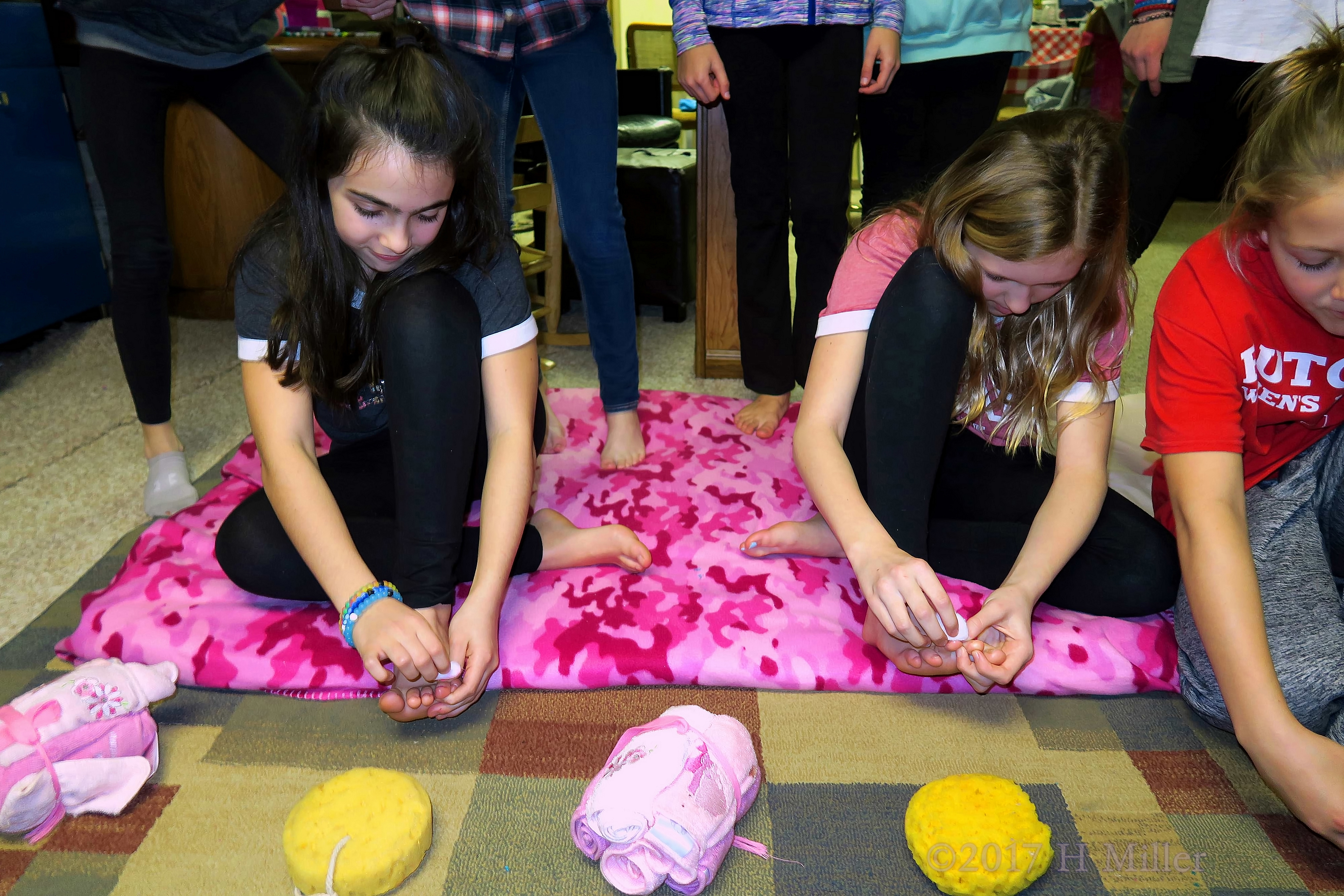 Removing Nail Polish Before Pedicures. 