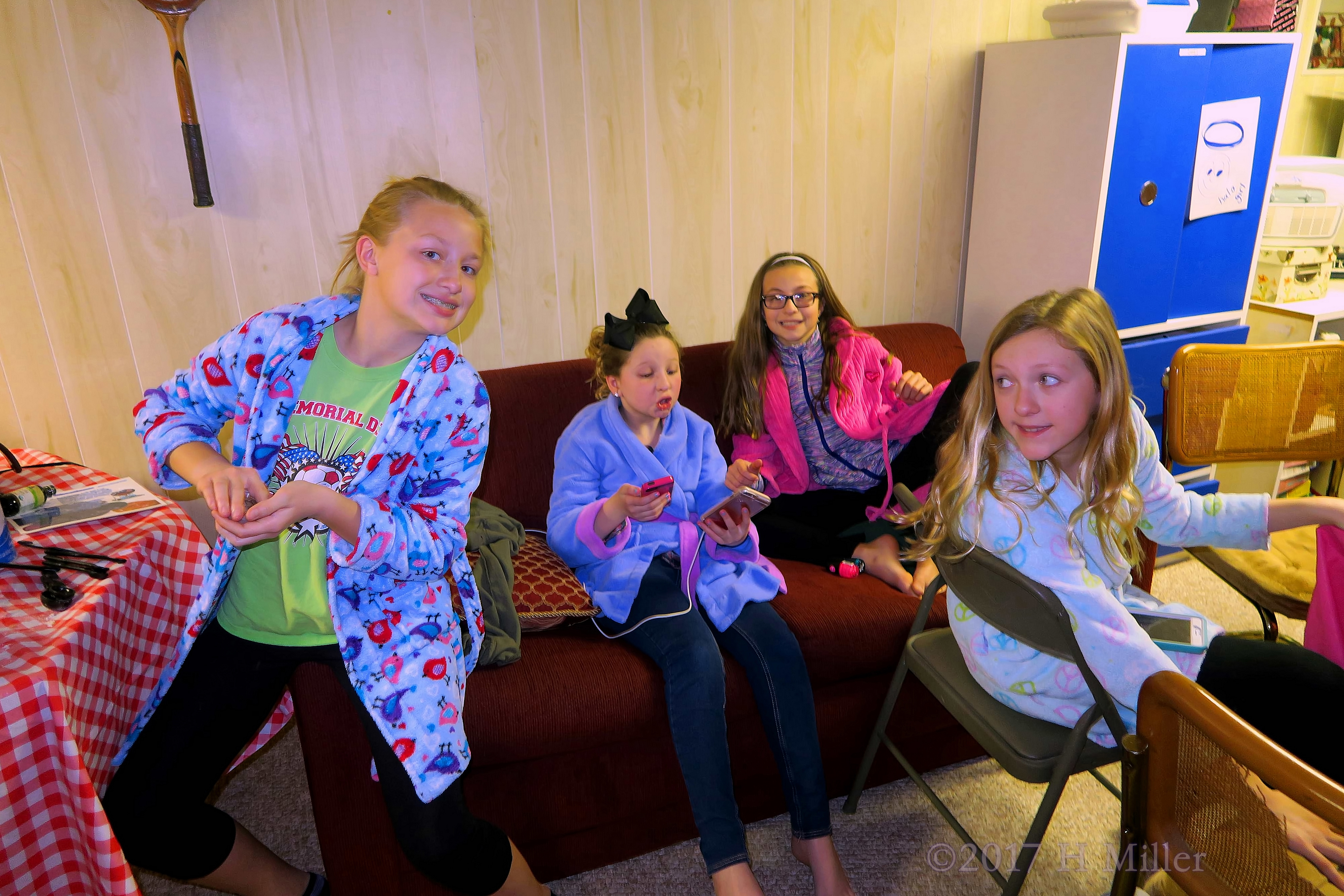 Smiling During Activities And Crafts At The Kids Spa! 4 Smiling During Activities And Crafts At The Kids Spa! 4