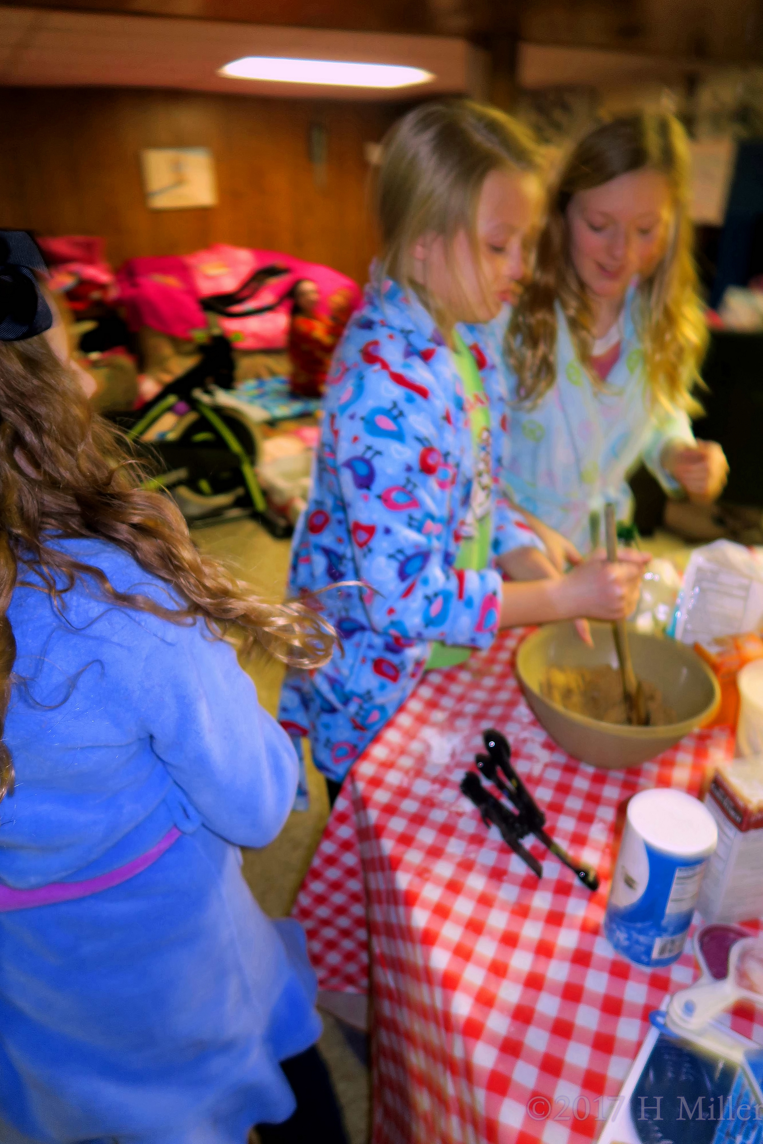 Stirring The Sugar Body Scrub Kids Craft Project. Stirring The Sugar Body Scrub Kids Craft Project.