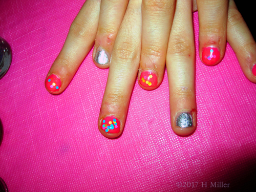 A Closer View Of The Birthday Girl's Mini Mani!