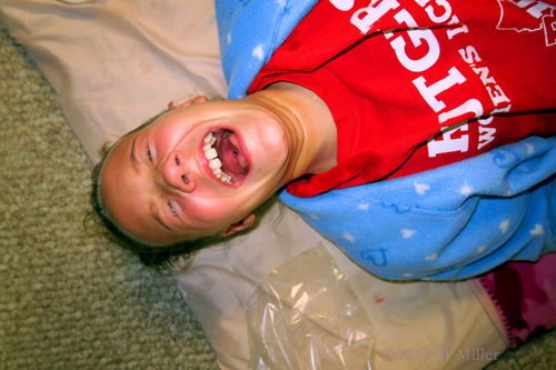 Laughing During Kids Facials! Her Facial Was Fun AND Relaxing! Laughing During Kids Facials! Her Facial Was Fun AND Relaxing!