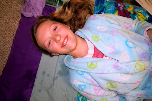 Relaxing And Ready For Her Girls Facial! Relaxing And Ready For Her Girls Facial!