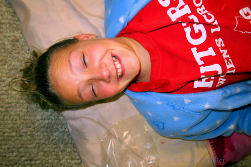 Smling During Facials For Girls! Smling During Facials For Girls!