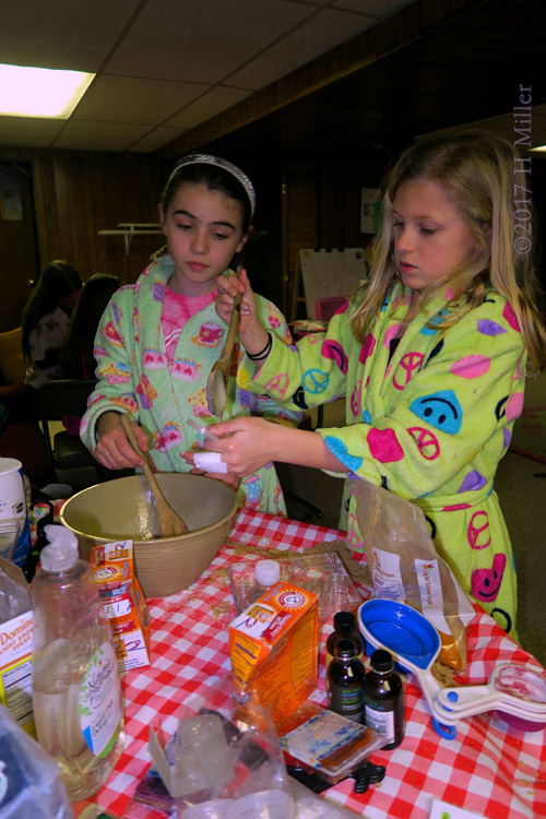 The Girls Making Fun Kids Crafts At Audrey's Kids Spa Party! 