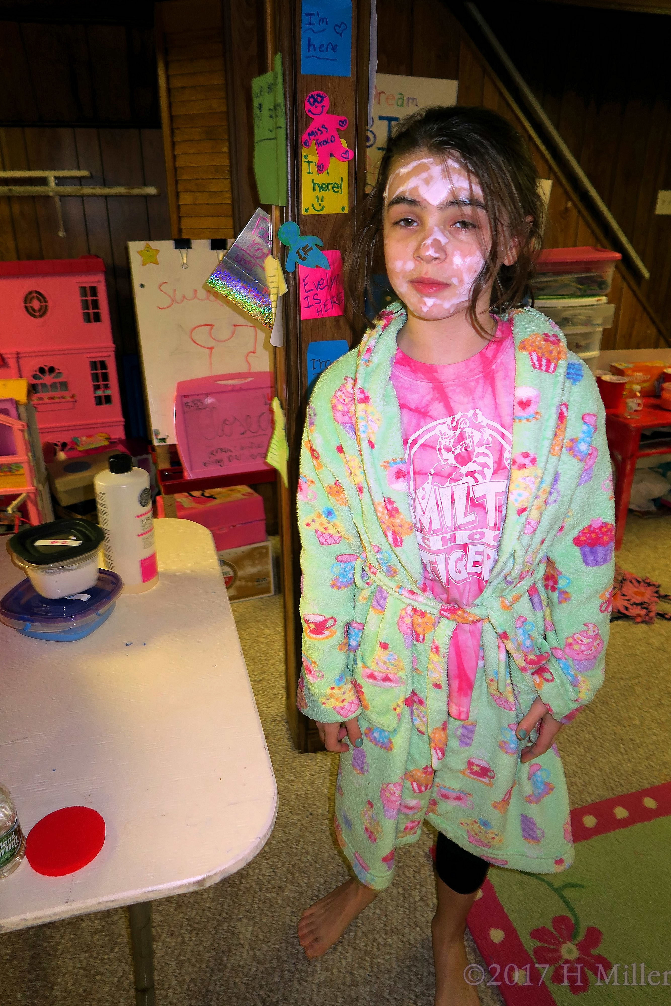 Hanging Out In Her Face Masque At The Spa Party. 4 Hanging Out In Her Face Masque At The Spa Party. 4