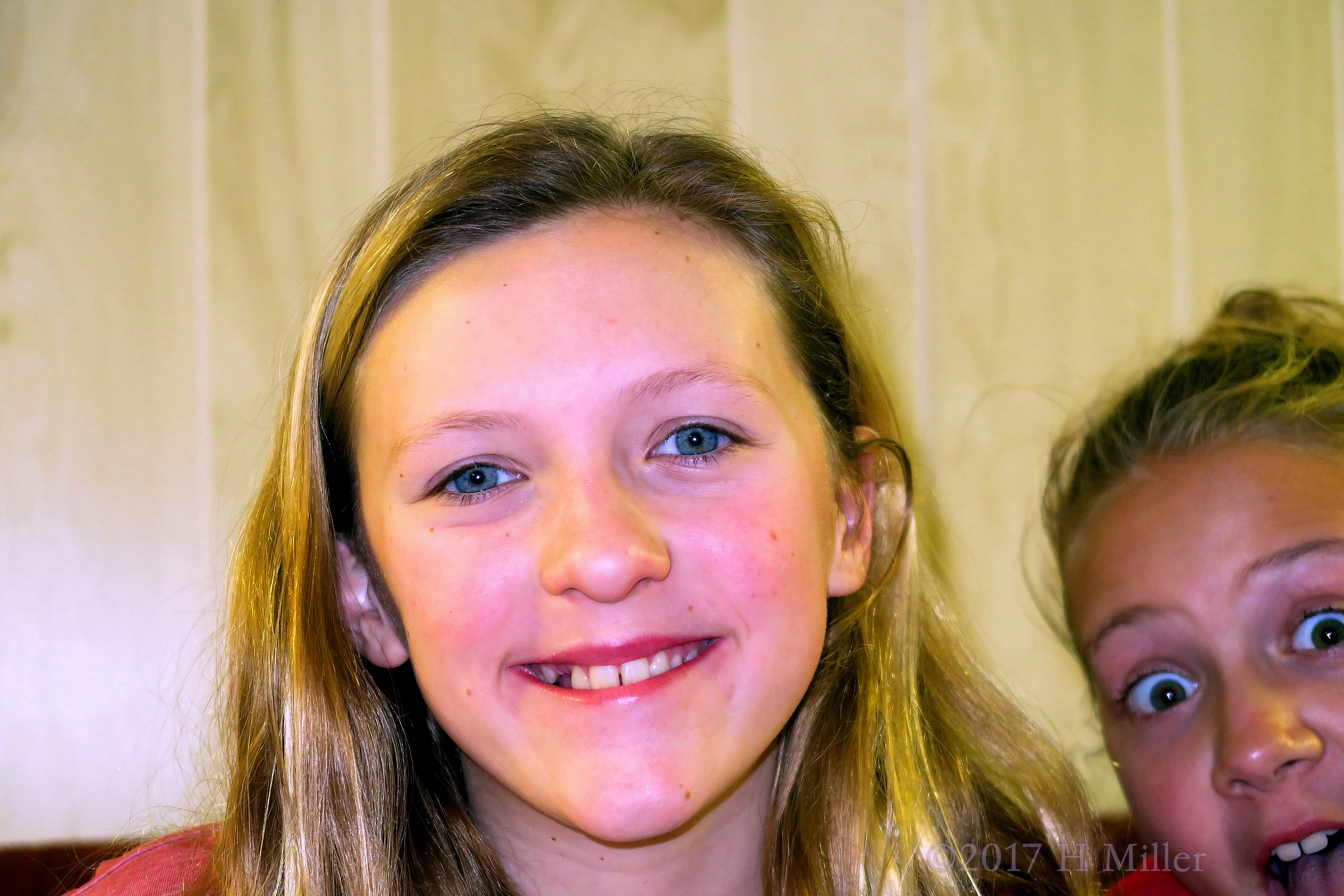 Smiling At The Spa Party For Girls. Photobomb! LOL 4 Smiling At The Spa Party For Girls. Photobomb! LOL 4